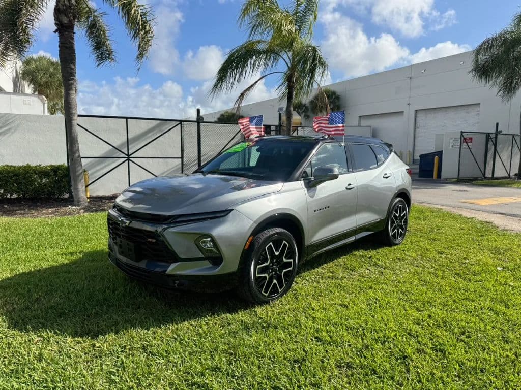 2023 Chevrolet Blazer — photo 1