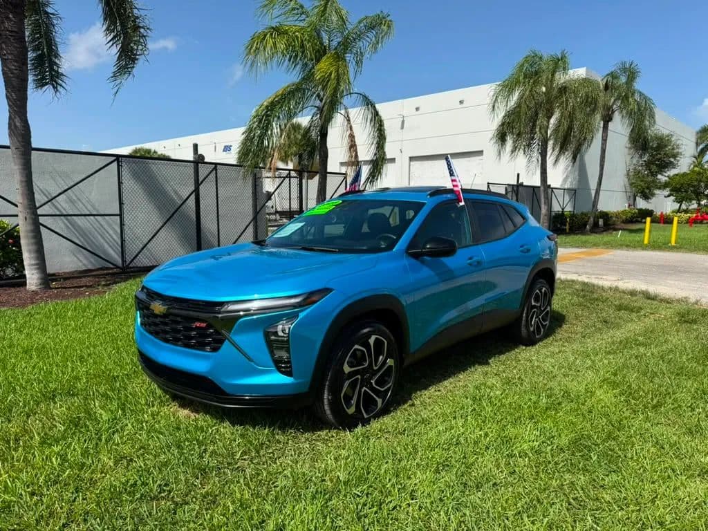 2025 Chevrolet Trax — photo 1